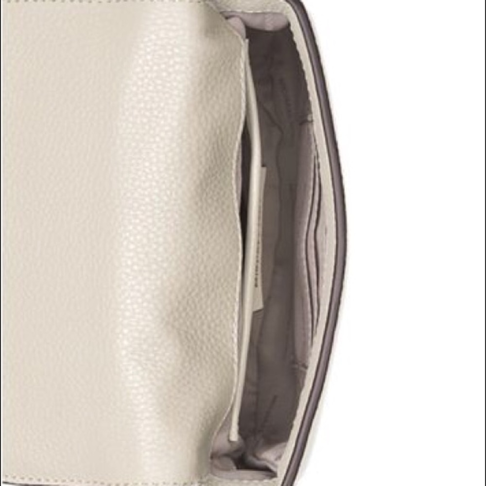 Handbag - Picture 2 of 3